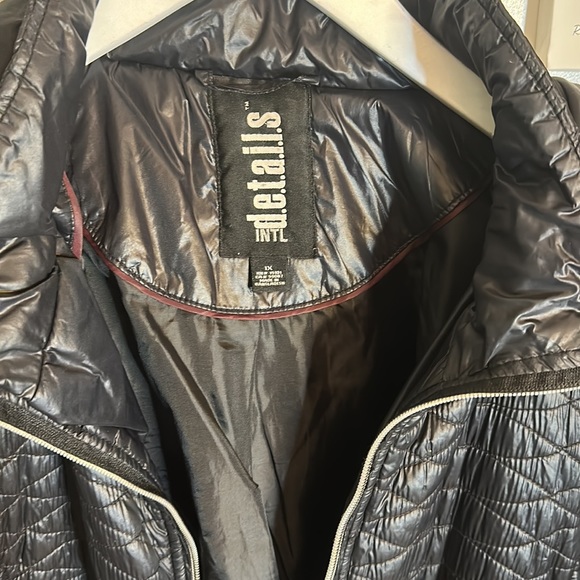 Details quilted Black Winter Jacket - Picture 5 of 7